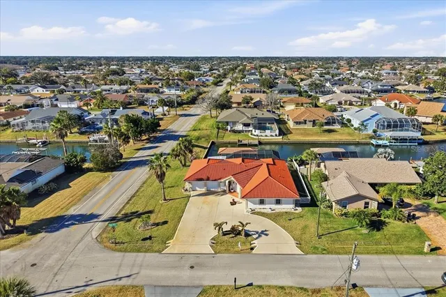 $724,875 | 1 Coral Reef Court North, Palm Coast, FL 32137