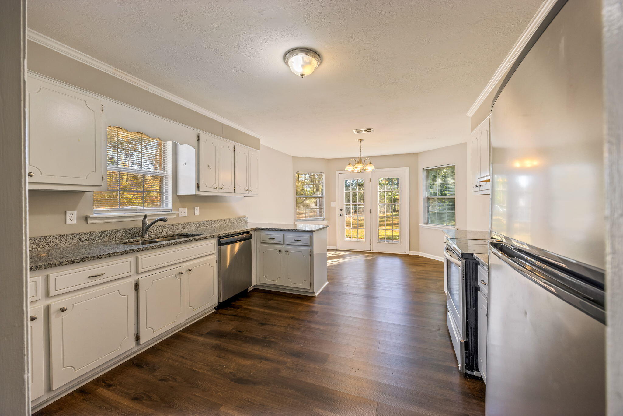 3114 Conner Court Augusta, GA 30906 - Photo 5 of 28 large-019a7328-ebd3-7377-9c64-e09cb046a3