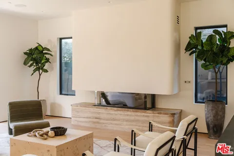$4,195,000 | 1611 South Bedford Street, Los Angeles, CA 90035