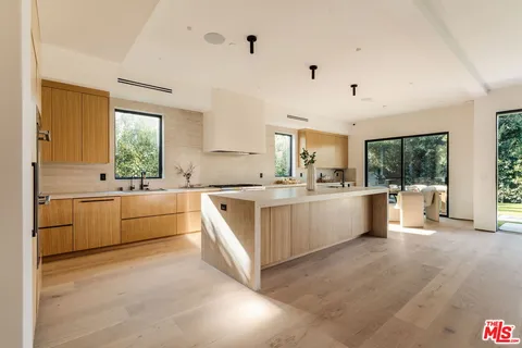 $4,195,000 | 1611 South Bedford Street, Los Angeles, CA 90035