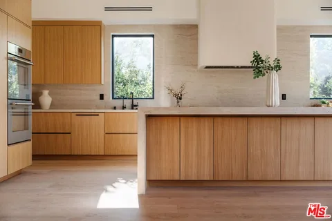 $4,195,000 | 1611 South Bedford Street, Los Angeles, CA 90035