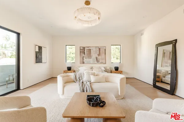 $4,195,000 | 1611 South Bedford Street, Los Angeles, CA 90035