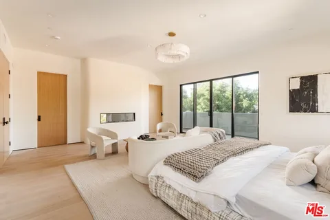 $4,195,000 | 1611 South Bedford Street, Los Angeles, CA 90035