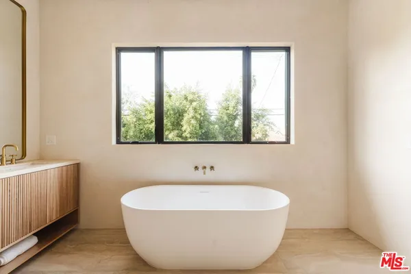 $4,195,000 | 1611 South Bedford Street, Los Angeles, CA 90035