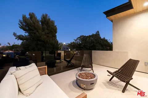 $4,195,000 | 1611 South Bedford Street, Los Angeles, CA 90035