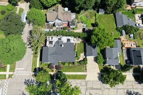 $525,000 | 318 Washington Street, Dundee, IL 60118