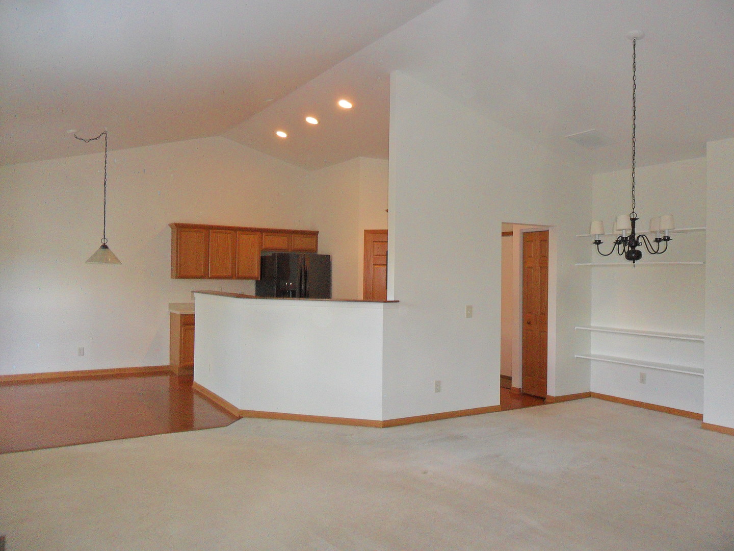 678 Cadillac Circle Romeoville, IL 60446 - Photo 7 of 21