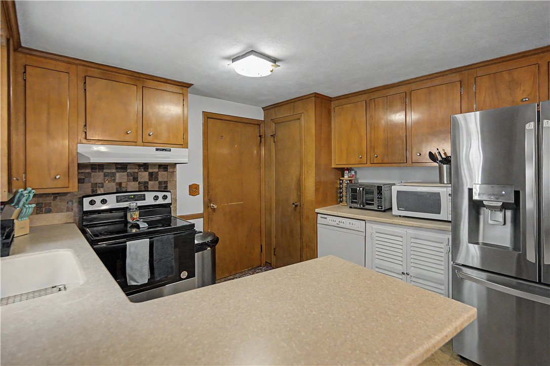 25 Walker Road Warwick, RI 02889 - Photo 8 of 27 Gallery Image 8