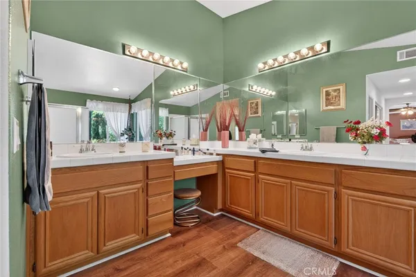 $975,000 | 21012 Oakriver Lane, Newhall, CA 91321