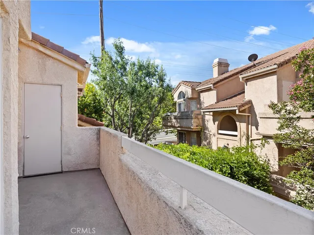 $450,000 | 19810 Sandpiper Place, Unit 22, Newhall, CA 91321