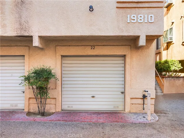 $450,000 | 19810 Sandpiper Place, Unit 22, Newhall, CA 91321