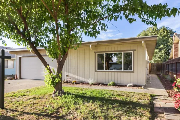 $539,900 | 850 Del Oro Street, Woodland, CA 95695
