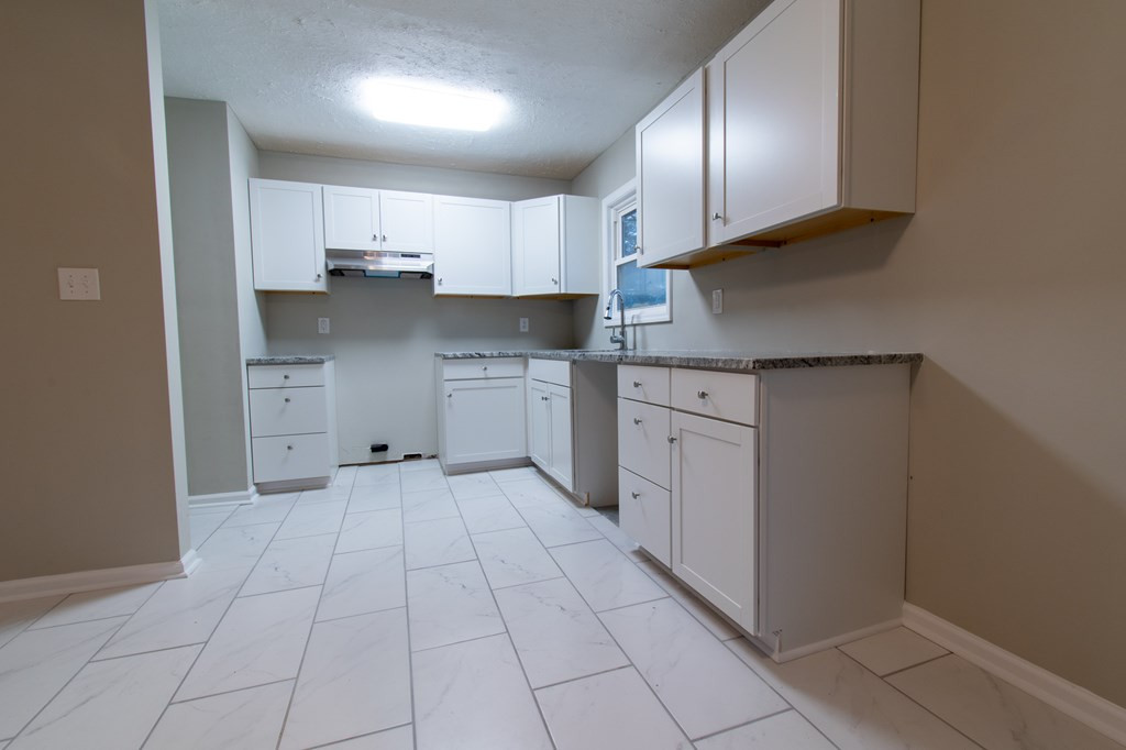 2128 Rosier Road Augusta, GA 30906 - Photo 4 of 17