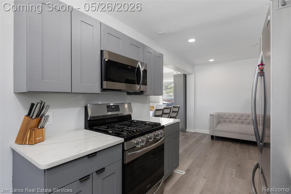 474 Madison Street Grosse Pointe, MI 48236 - Photo 8 of 26
