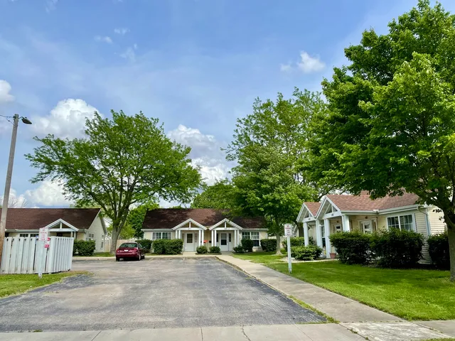 $2,000,000 | 551-564 North Clarence Avenue, Watseka, IL 60970