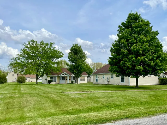 $2,000,000 | 551-564 North Clarence Avenue, Watseka, IL 60970
