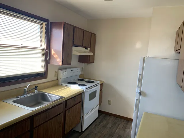 $2,000,000 | 551-564 North Clarence Avenue, Watseka, IL 60970