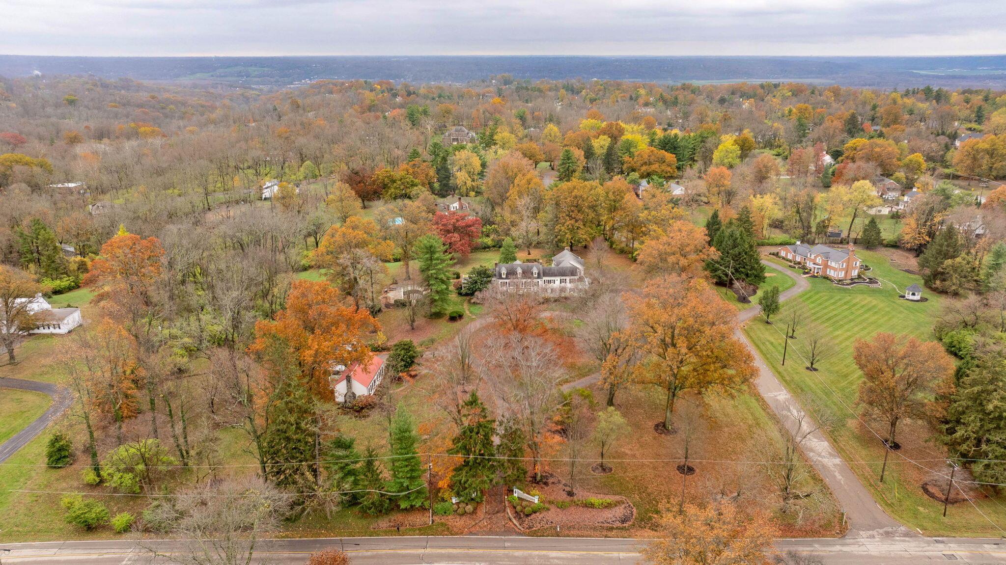 7805 Brill Road Cincinnati, OH 45243 - Photo 12 of 139 12-web-or-mls-7805BrillRoad_Hommati102 (
