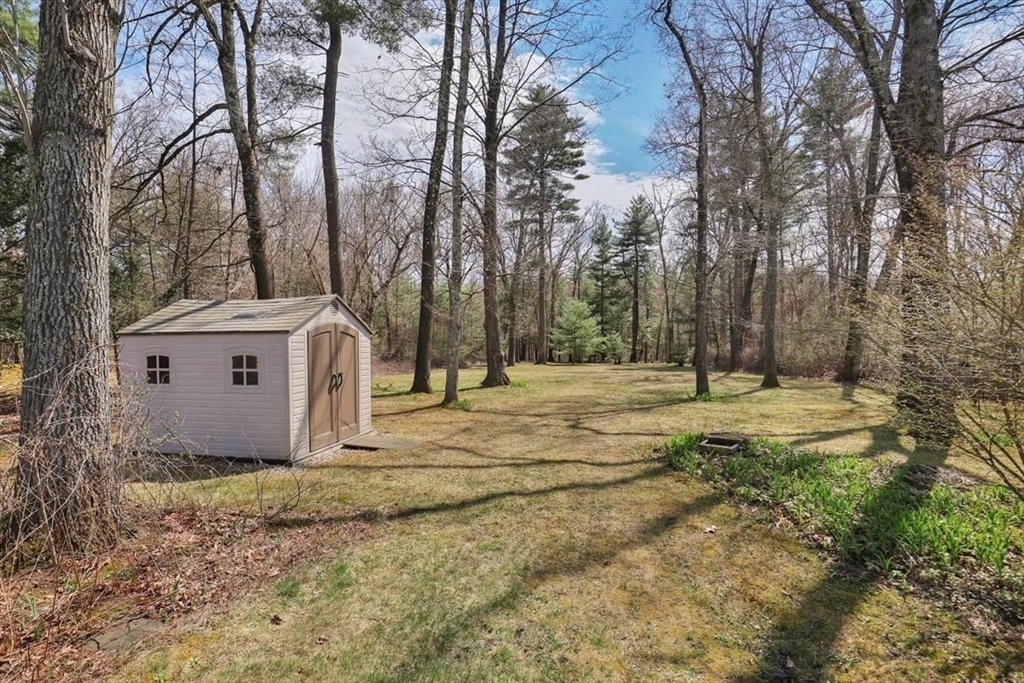 2401 Wilbraham Road Springfield, MA 01129 - Photo 29 of 33