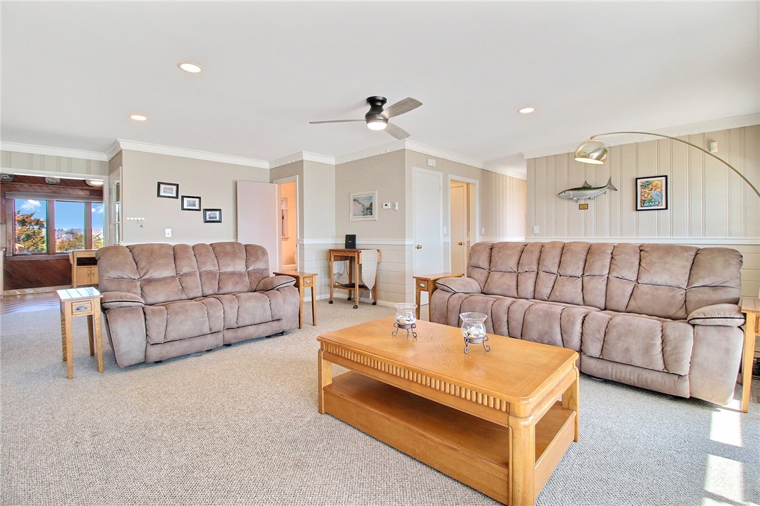 635 Atlantic Avenue Westerly, RI 02891 - Photo 12 of 38
