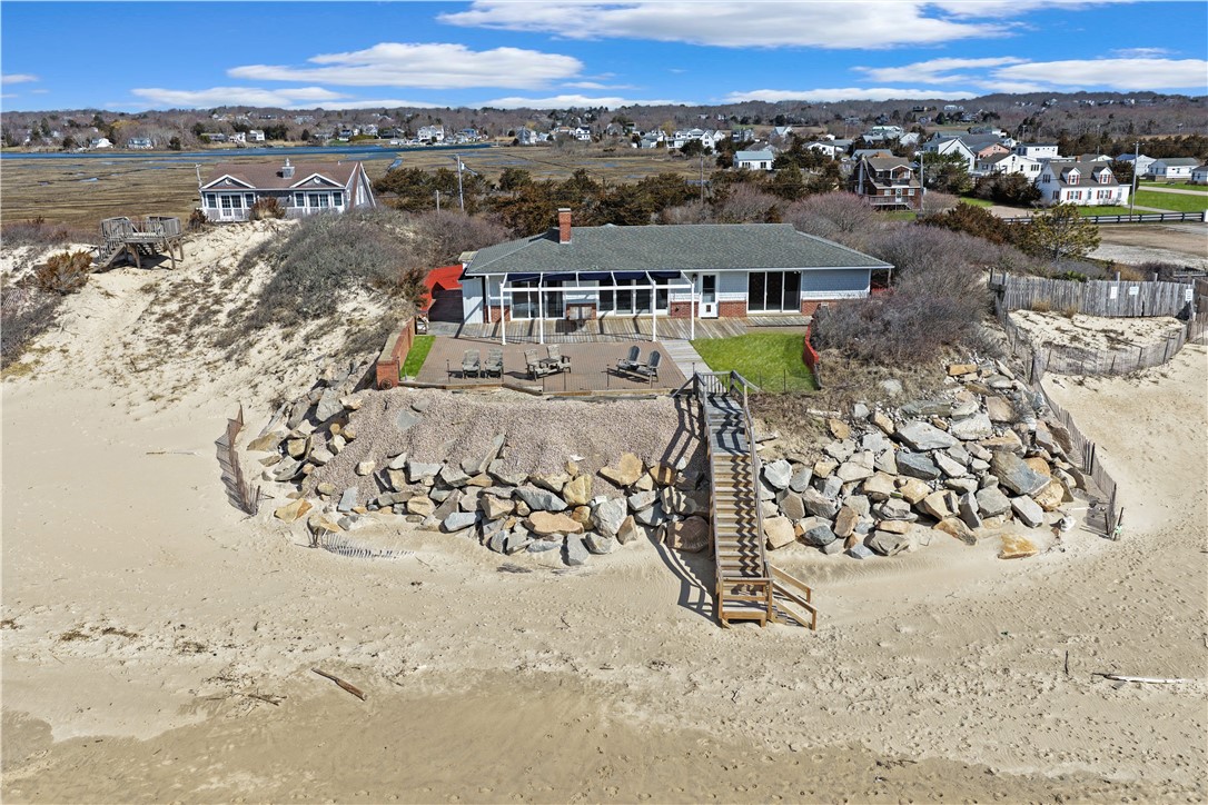 635 Atlantic Avenue Westerly, RI 02891 - Photo 4 of 38