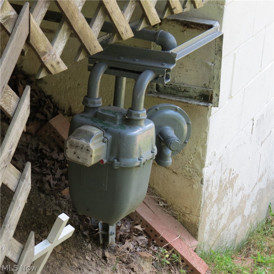 3086 Apollo Road Southeast Carrollton, OH 44615 - Photo 49 of 49 Natural gas meter