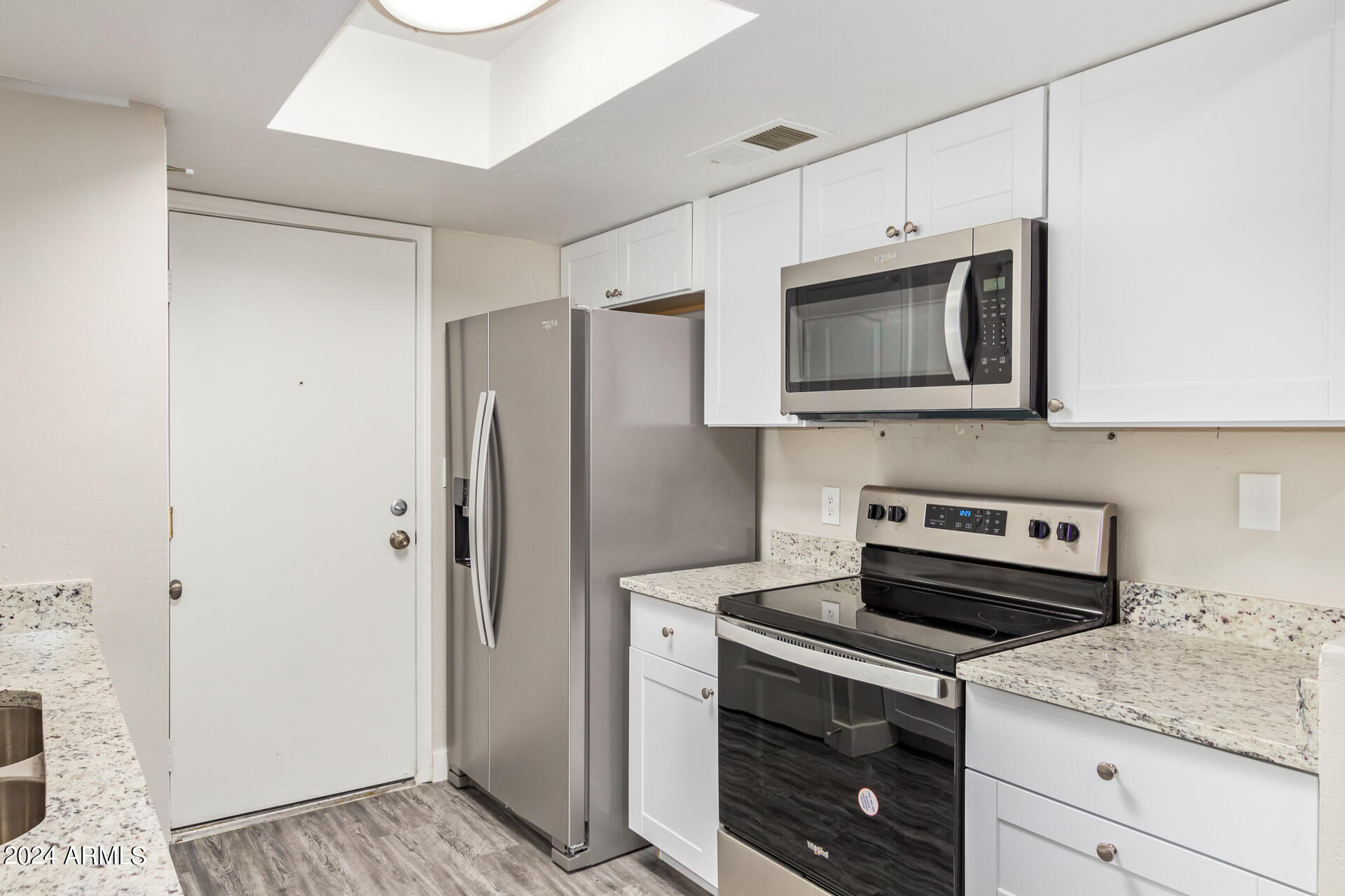 534 East Marco Polo Road Phoenix, AZ 85024 - Photo 9 of 25