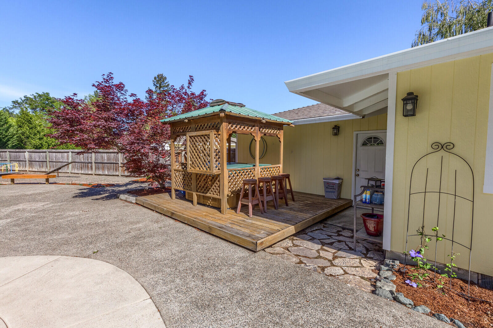 255 Queens Branch Road Rogue River, OR 97537 - Photo 52 of 54 21_QB_21_mls