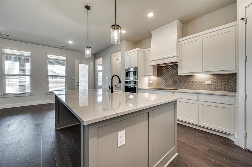 4021 Lagos Drive Midlothian, TX 76065 - Photo 5 of 35