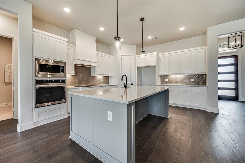 4021 Lagos Drive Midlothian, TX 76065 - Photo 6 of 35