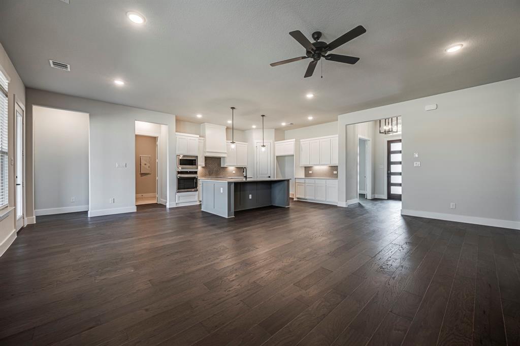 4021 Lagos Drive Midlothian, TX 76065 - Photo 8 of 35