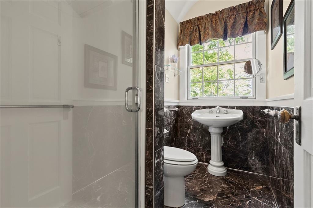 899 Old Thorn Run Road Coraopolis, PA 15108 - Photo 31 of 50