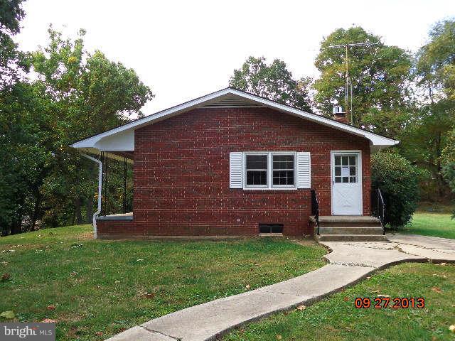 13126 Draper Road Clear Spring, MD 21722 - Photo 2 of 30 front view of a house with a yard