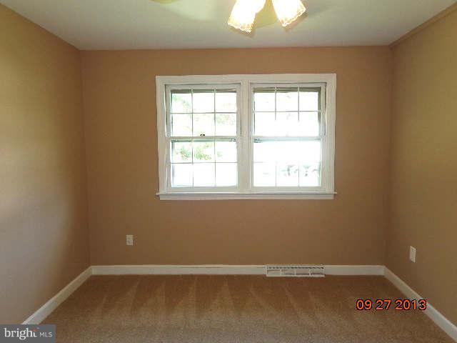 13126 Draper Road Clear Spring, MD 21722 - Photo 19 of 30 an empty room with a window