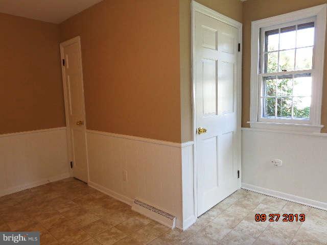 13126 Draper Road Clear Spring, MD 21722 - Photo 7 of 30 an empty room with windows