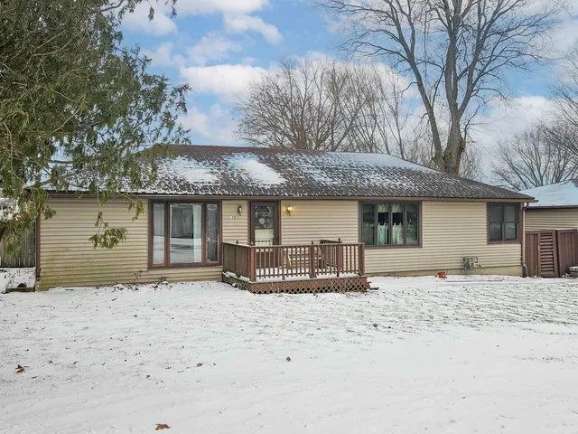 $174,000 | 203 Monroe Street, Monroe Center, IL 61052