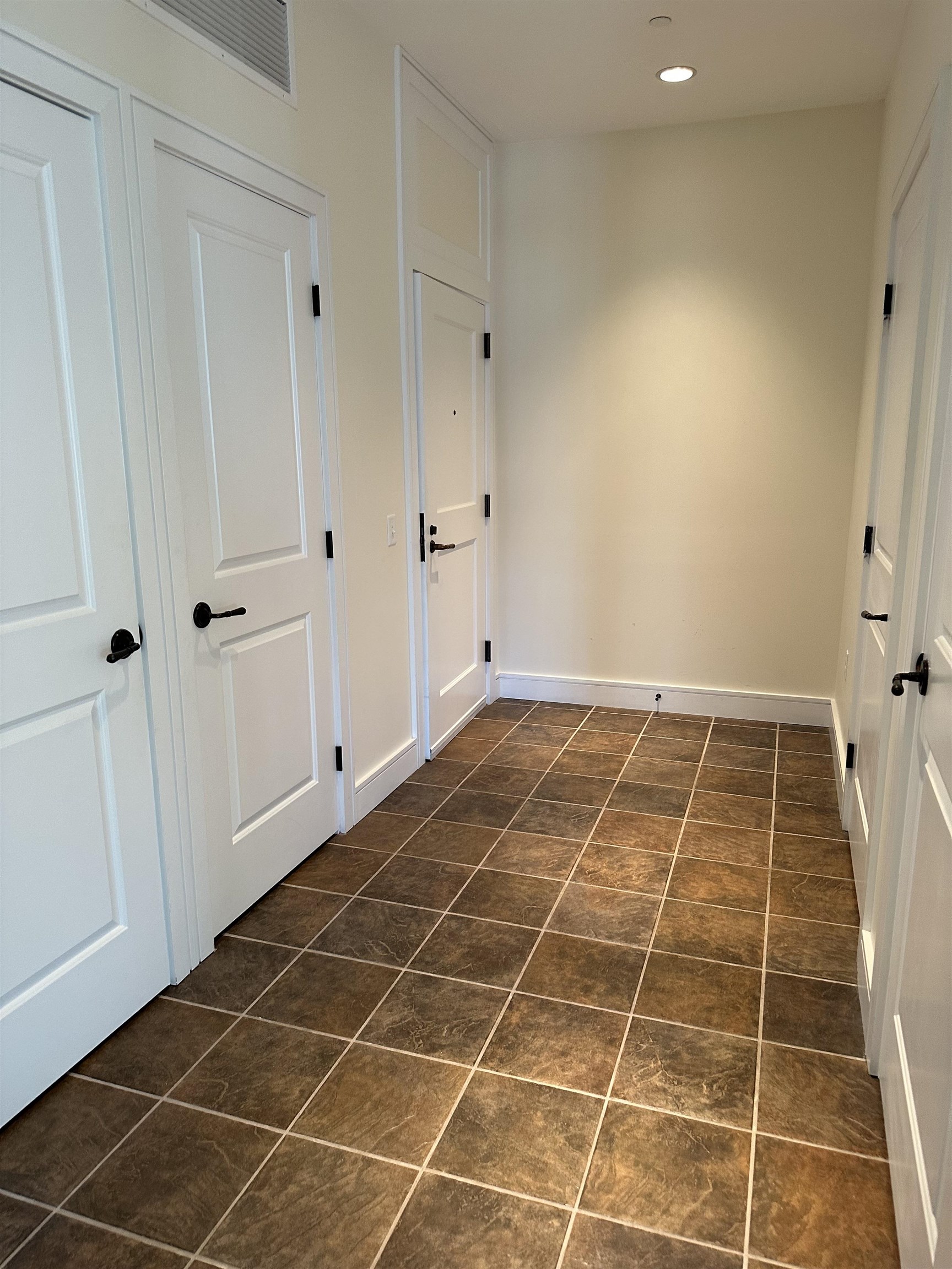 70 Maple Street, Unit 302 Middlebury, VT 05753 - Photo 13 of 29 Gallery Image 13