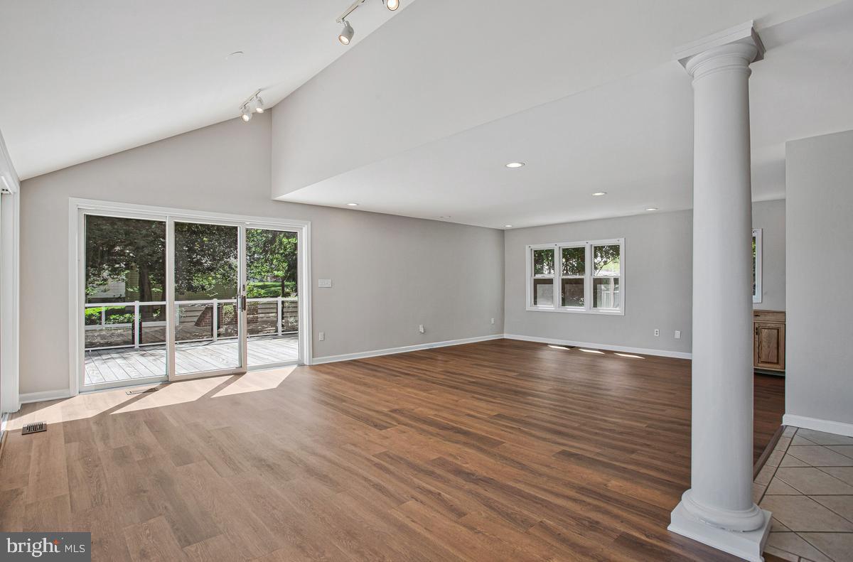 421 Edgewater Road Pasadena, MD 21122 - Photo 6 of 51 Dining Area