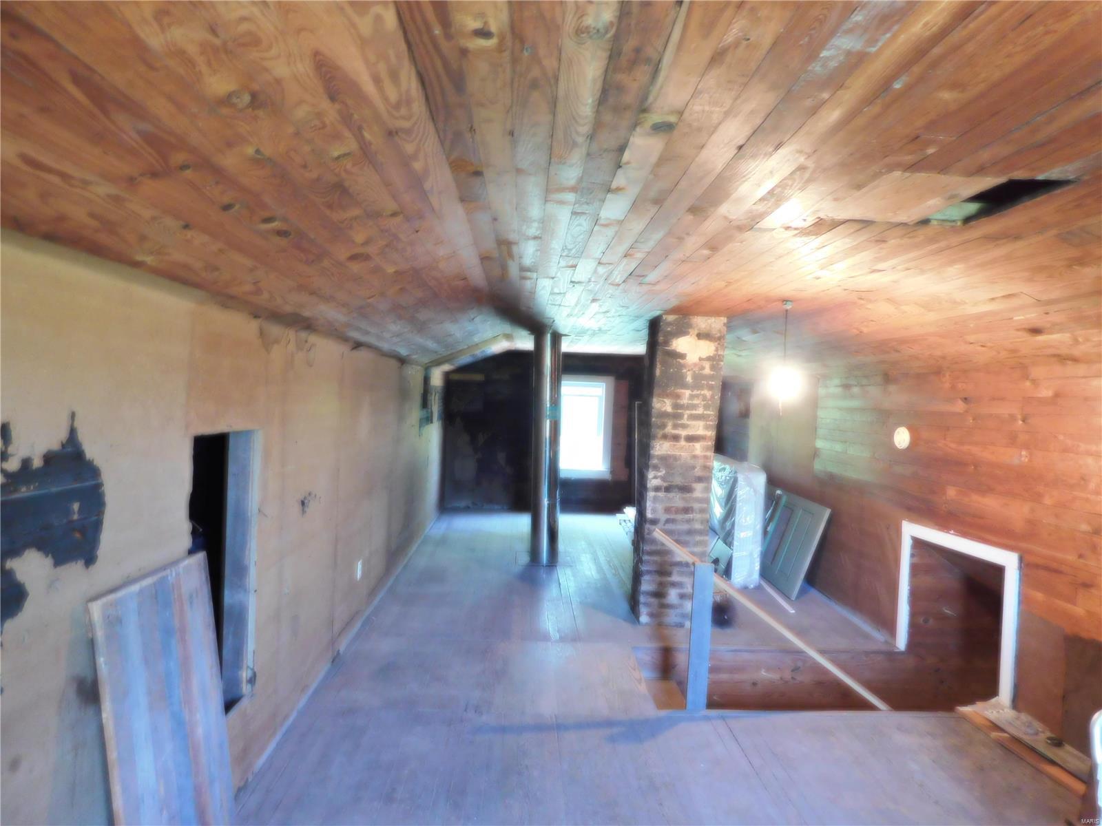 1850 Pershing Road West Frankfort, IL 62896 - Photo 16 of 28 Gallery Image 16