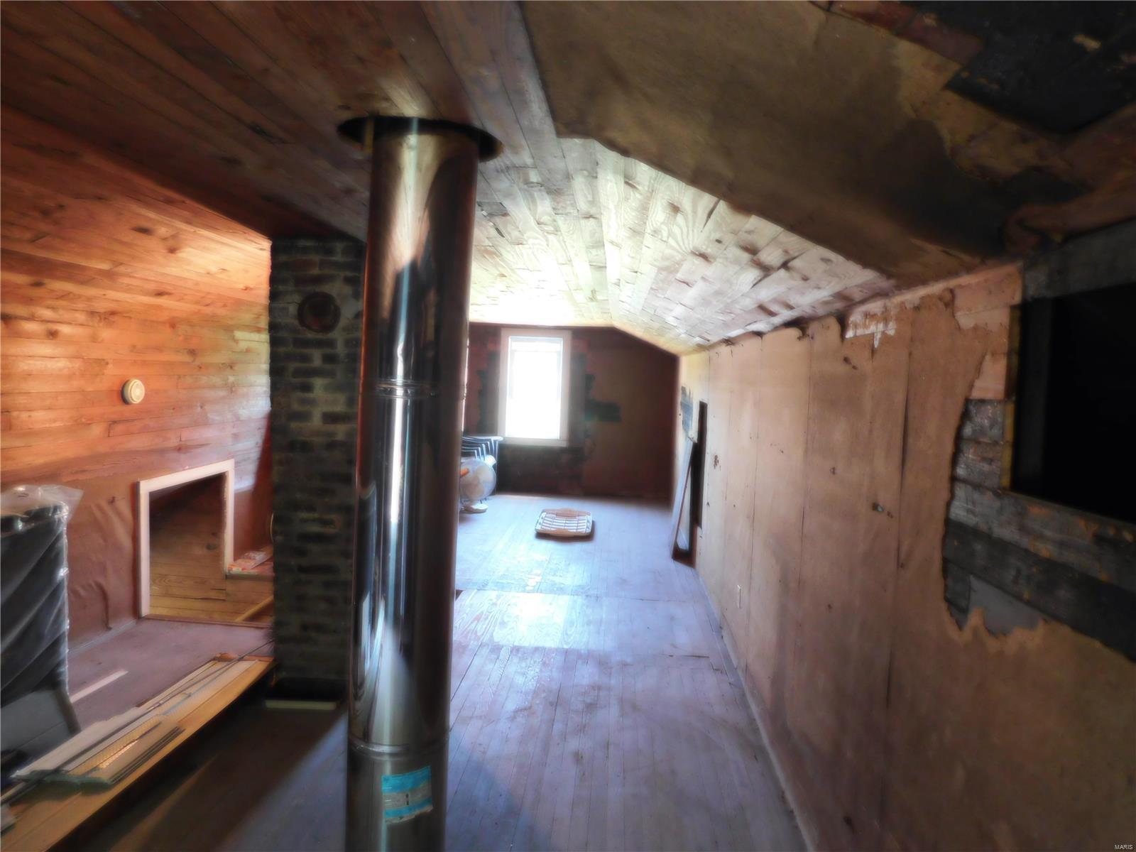 1850 Pershing Road West Frankfort, IL 62896 - Photo 18 of 28 Gallery Image 18