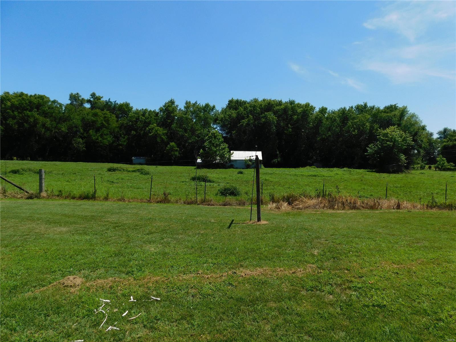 1850 Pershing Road West Frankfort, IL 62896 - Photo 19 of 28 Gallery Image 19