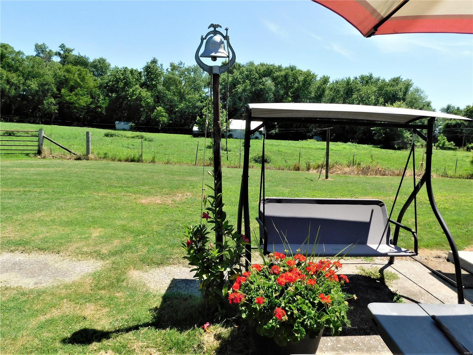 1850 Pershing Road West Frankfort, IL 62896 - Photo 21 of 28 Gallery Image 21