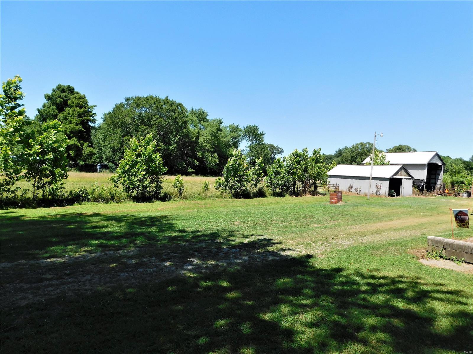 1850 Pershing Road West Frankfort, IL 62896 - Photo 28 of 28 Gallery Image 28