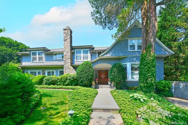 $2,795,000 | 4 Horse Hollow Road, Locust Valley, NY 11560