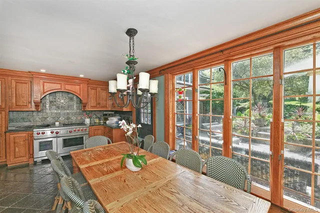 $2,795,000 | 4 Horse Hollow Road, Locust Valley, NY 11560