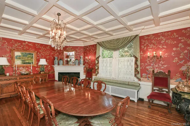 $2,795,000 | 4 Horse Hollow Road, Locust Valley, NY 11560