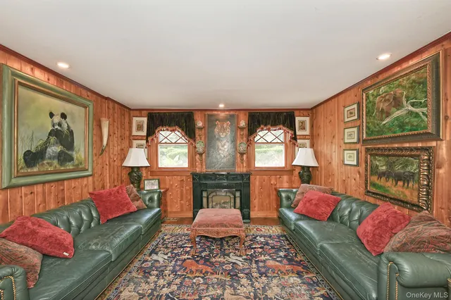 $2,795,000 | 4 Horse Hollow Road, Locust Valley, NY 11560