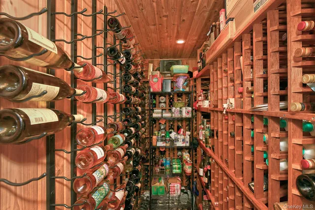 $2,795,000 | 4 Horse Hollow Road, Locust Valley, NY 11560