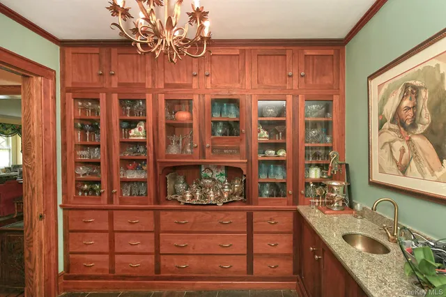 $2,795,000 | 4 Horse Hollow Road, Locust Valley, NY 11560