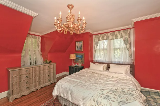 $2,795,000 | 4 Horse Hollow Road, Locust Valley, NY 11560